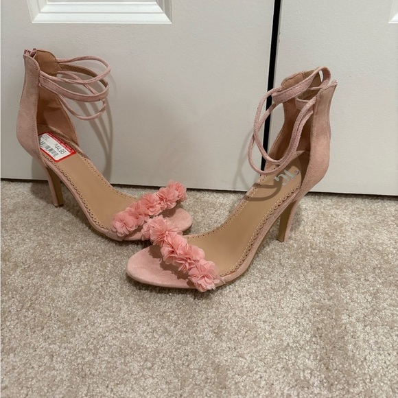 Shoes - Pink Floral Heels Size 6 Brand New 🌸
